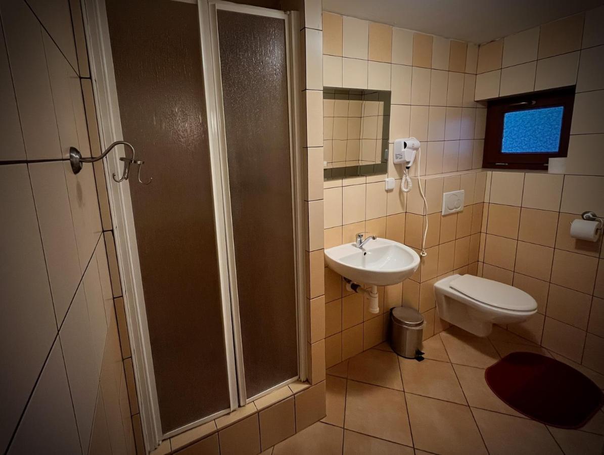 Penzion Pri Kastieli Zaturcie Martin Buitenkant foto